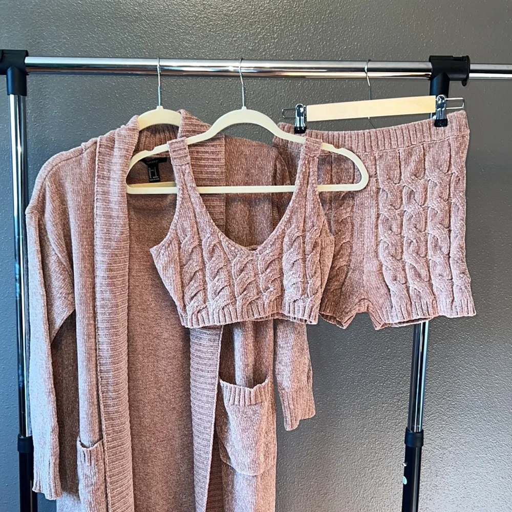 Matching set - Picture 3 of 11